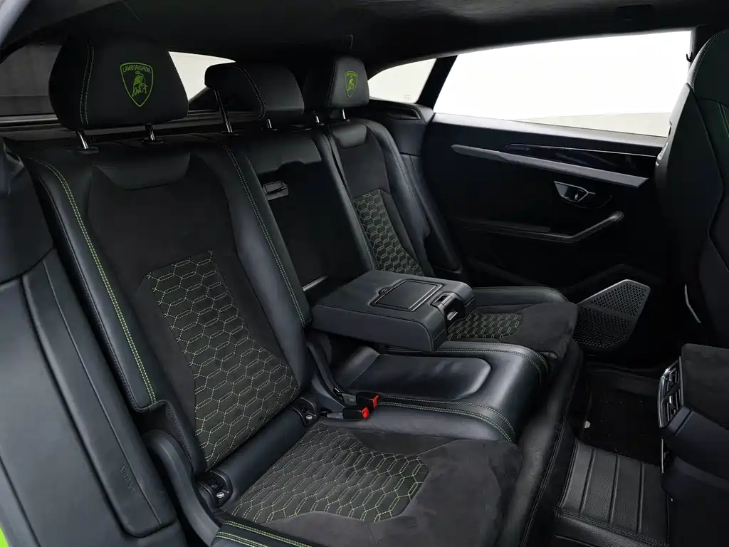 Lamborghini Urus 2021 — фото 14