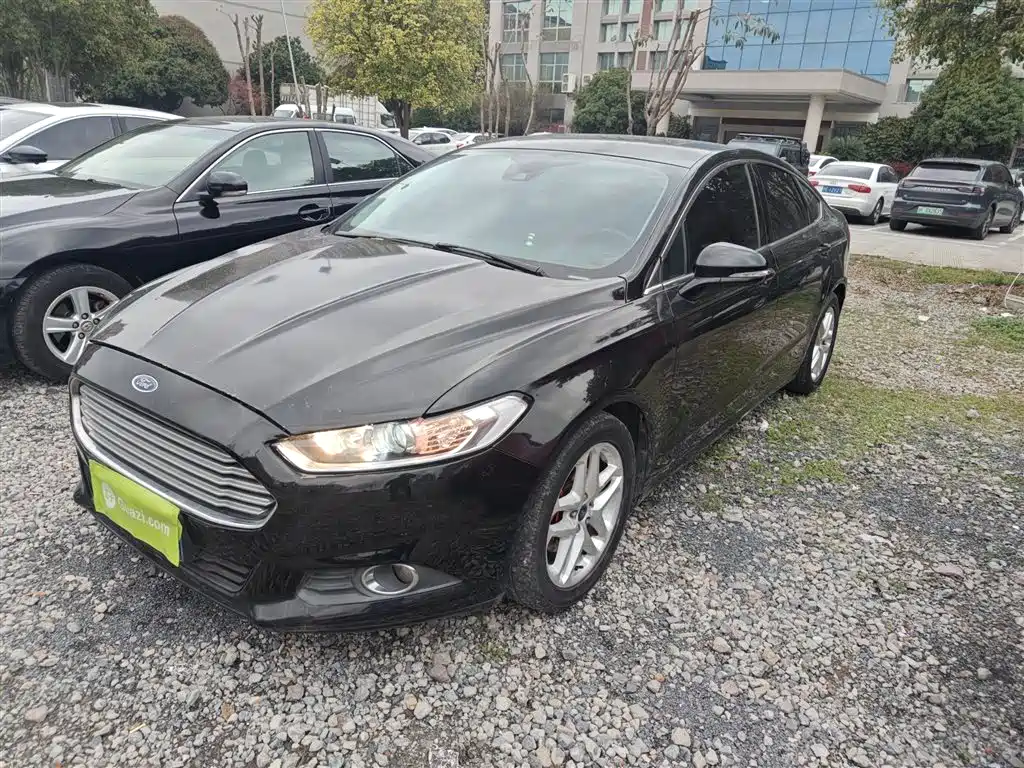 Ford Mondeo 2015 — фото 1