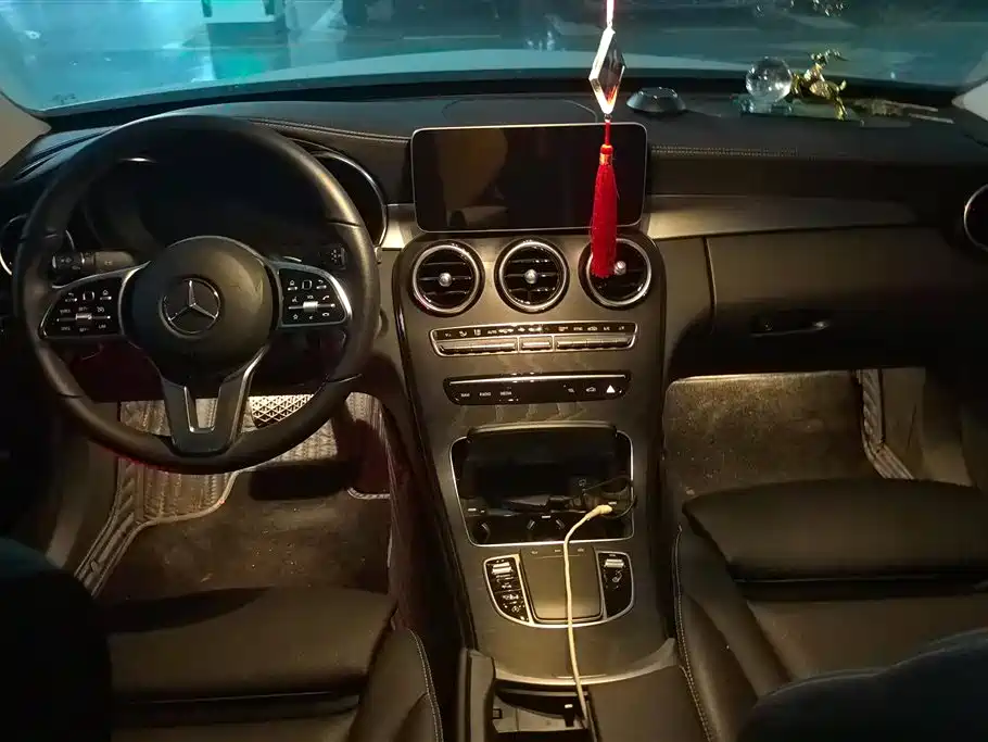 Mercedes-Benz C-Class 2019 — фото 11