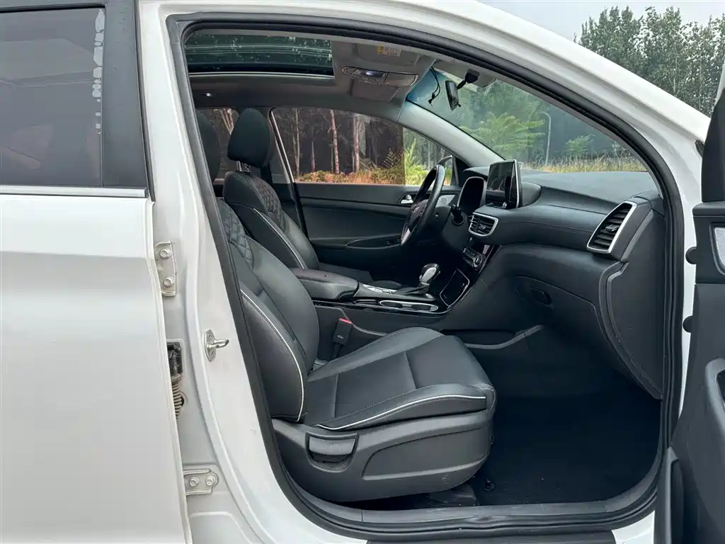 Hyundai Tucson 2020 — фото 16