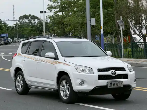 Toyota RAV4 2011