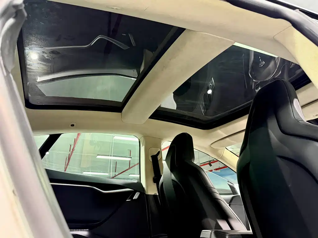 Tesla Model S 2016 — фото 17