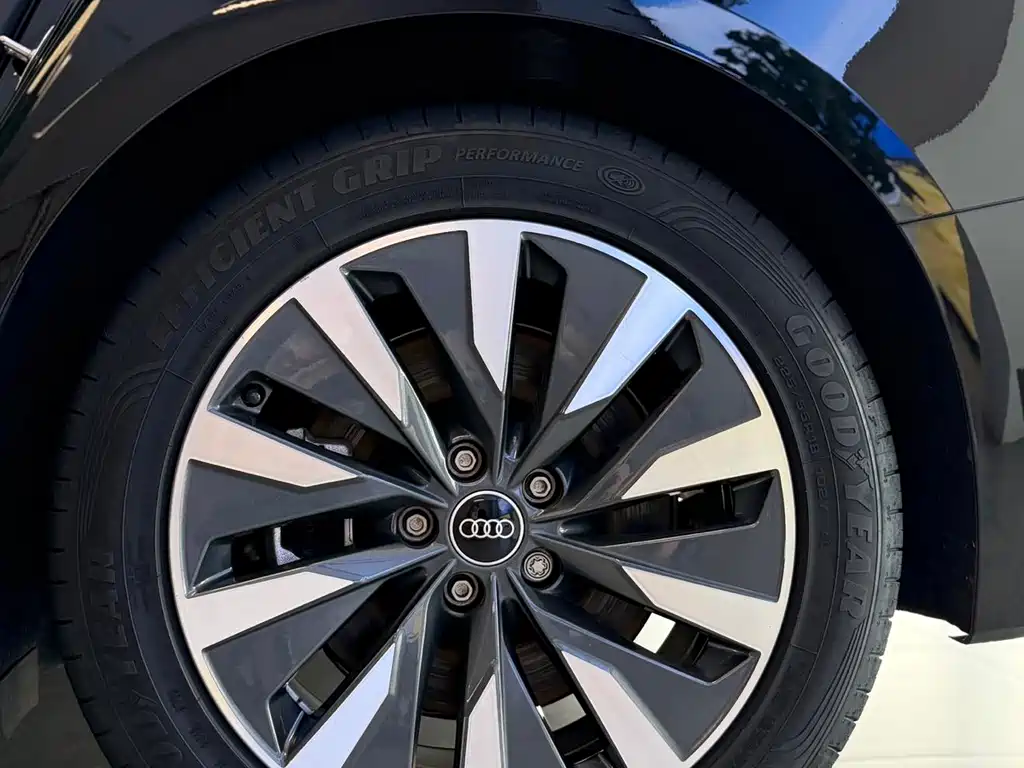 Audi A6L 2023 — фото 18