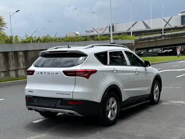 Jetour X70M 2022