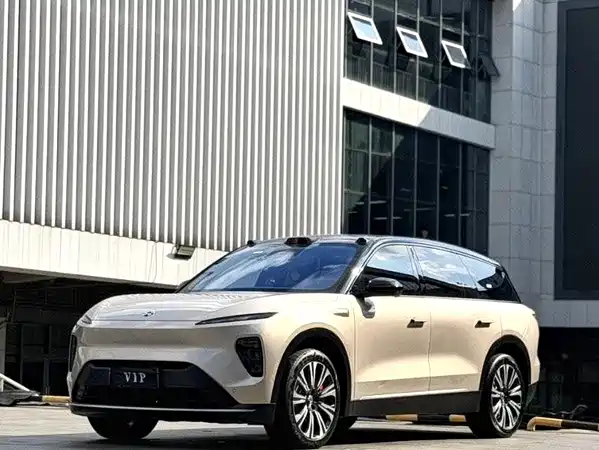 NIO ES8 2023