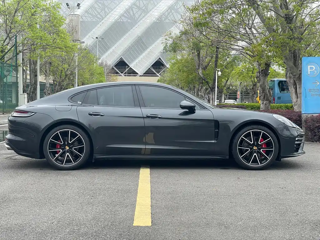 Porsche Panamera 2022 — фото 22