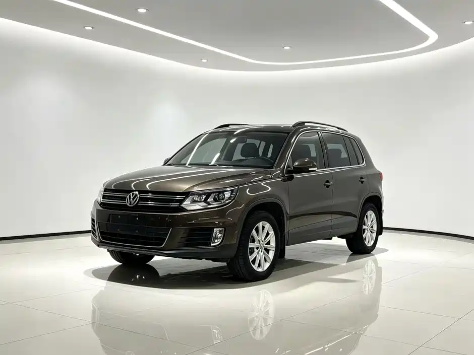 Volkswagen Tiguan 2017 — фото 1