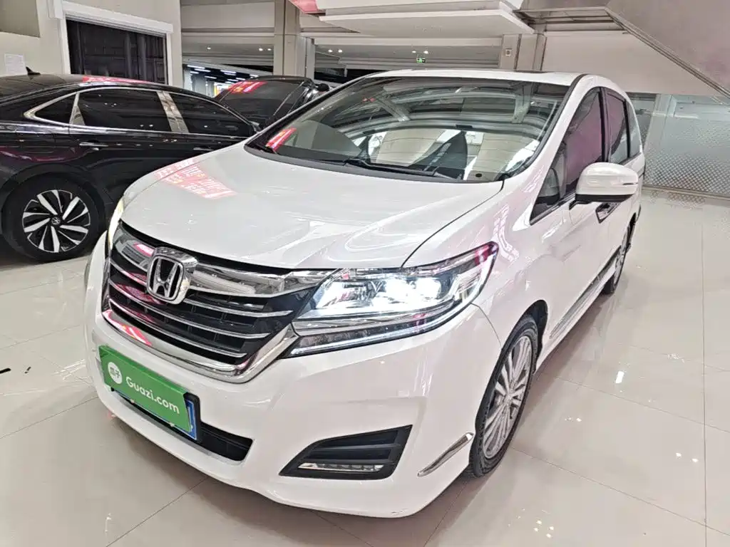 Honda Elysion 2018 — фото 2