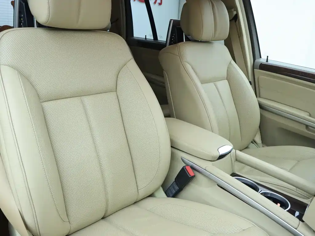 Mercedes-Benz GL-Class 2010 — фото 10