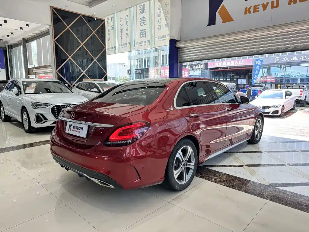 Mercedes-Benz C-Class 2018 — фото 16