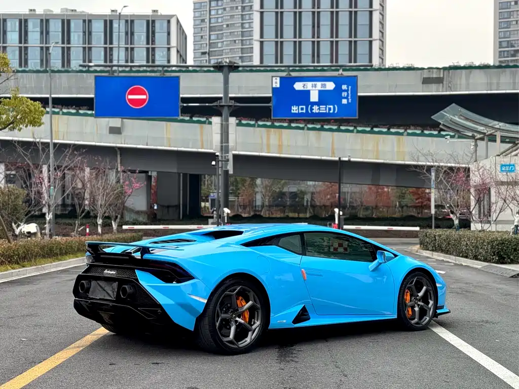 Lamborghini Huracán 2025 — фото 9