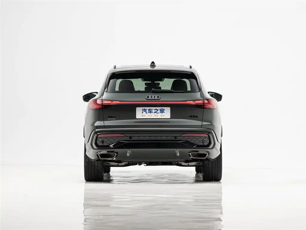 Audi Q5L Sportback — фото 5