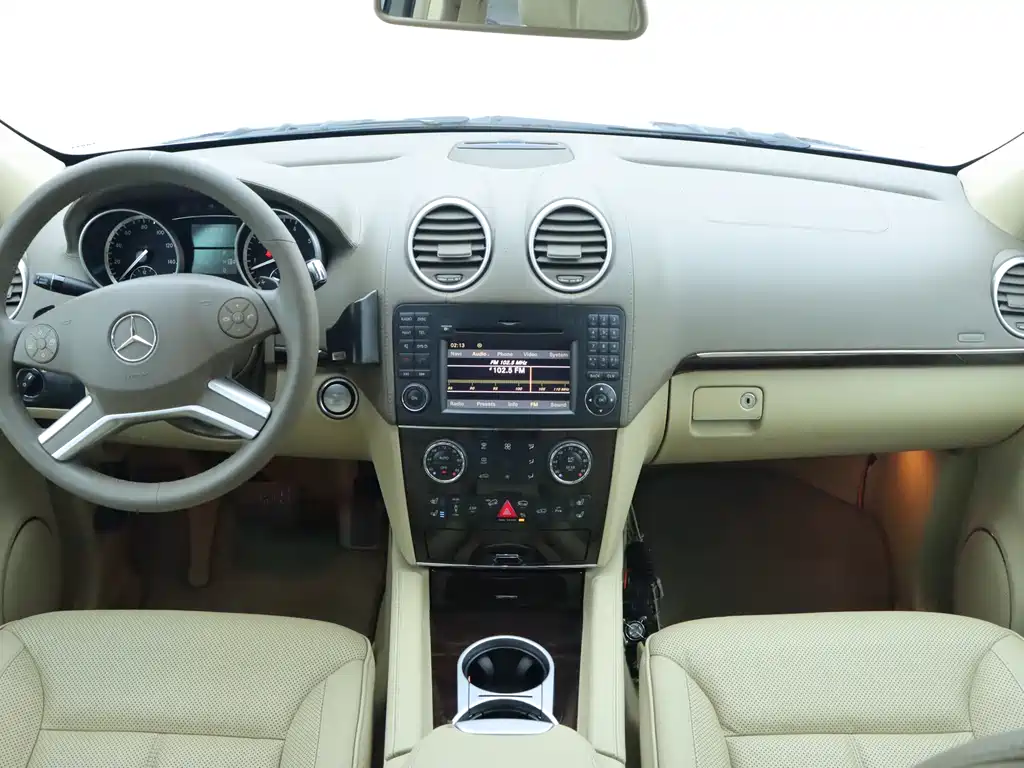 Mercedes-Benz GL-Class 2010 — фото 16