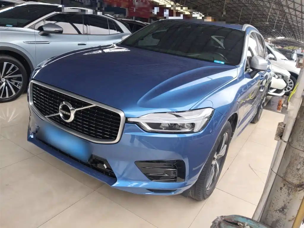 Volvo XC60 2018 — фото 1