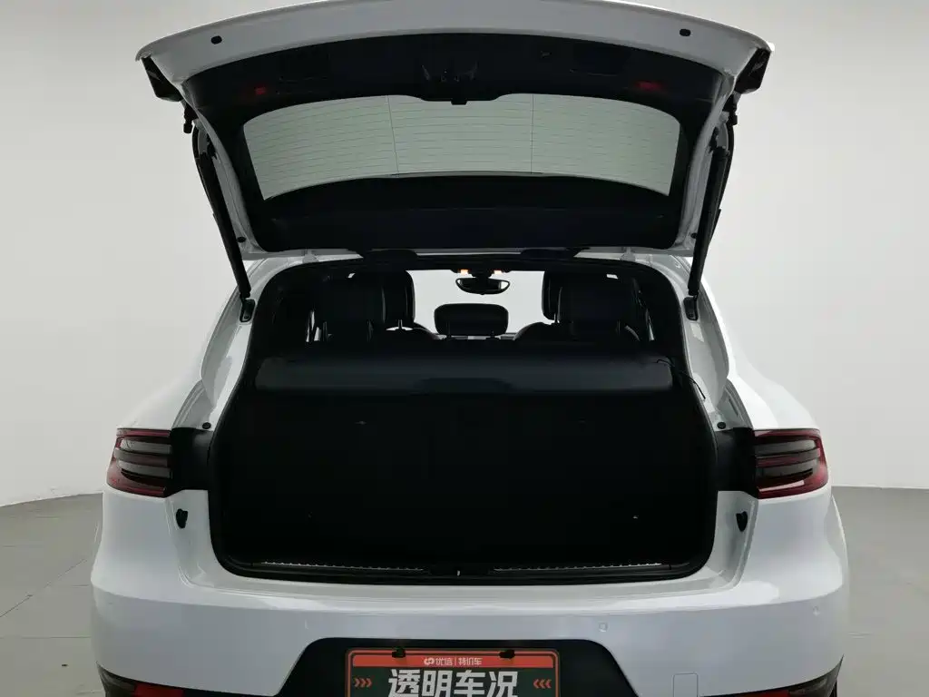 Porsche Macan 2015 — фото 16