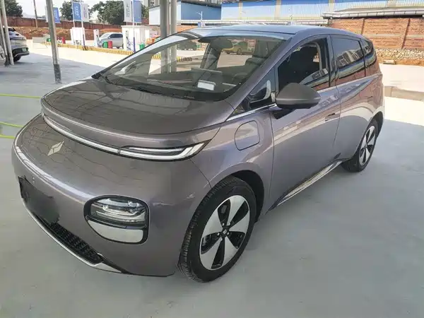 Baojun Yunduo 2023