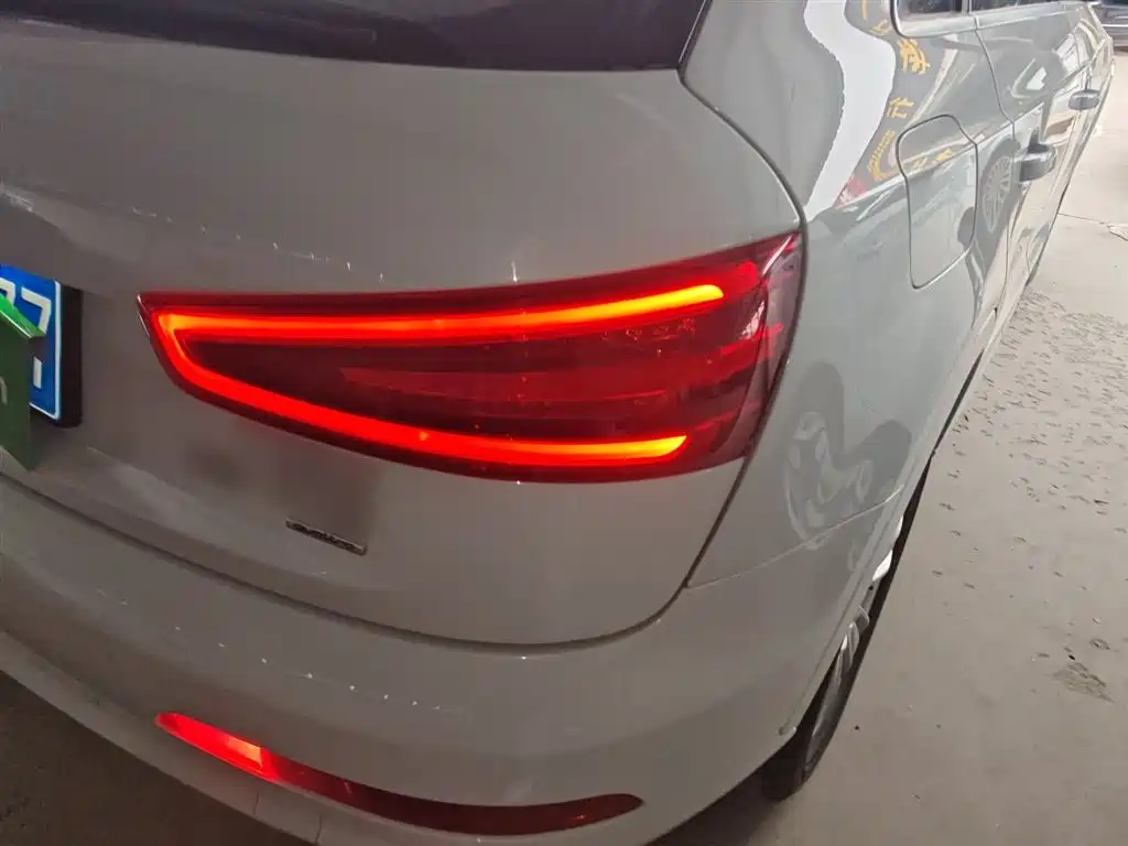 Audi Q3 2015 — фото 8