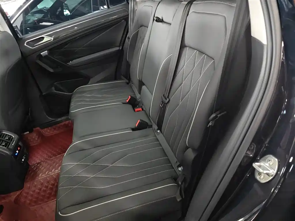 Volkswagen Tiguan L 2022 — фото 13