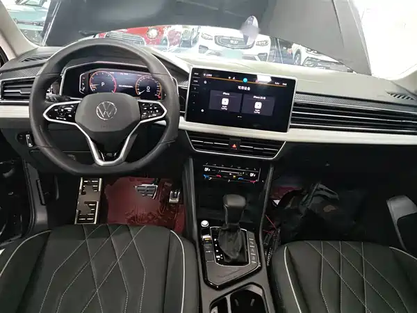 Volkswagen Tiguan L 2023