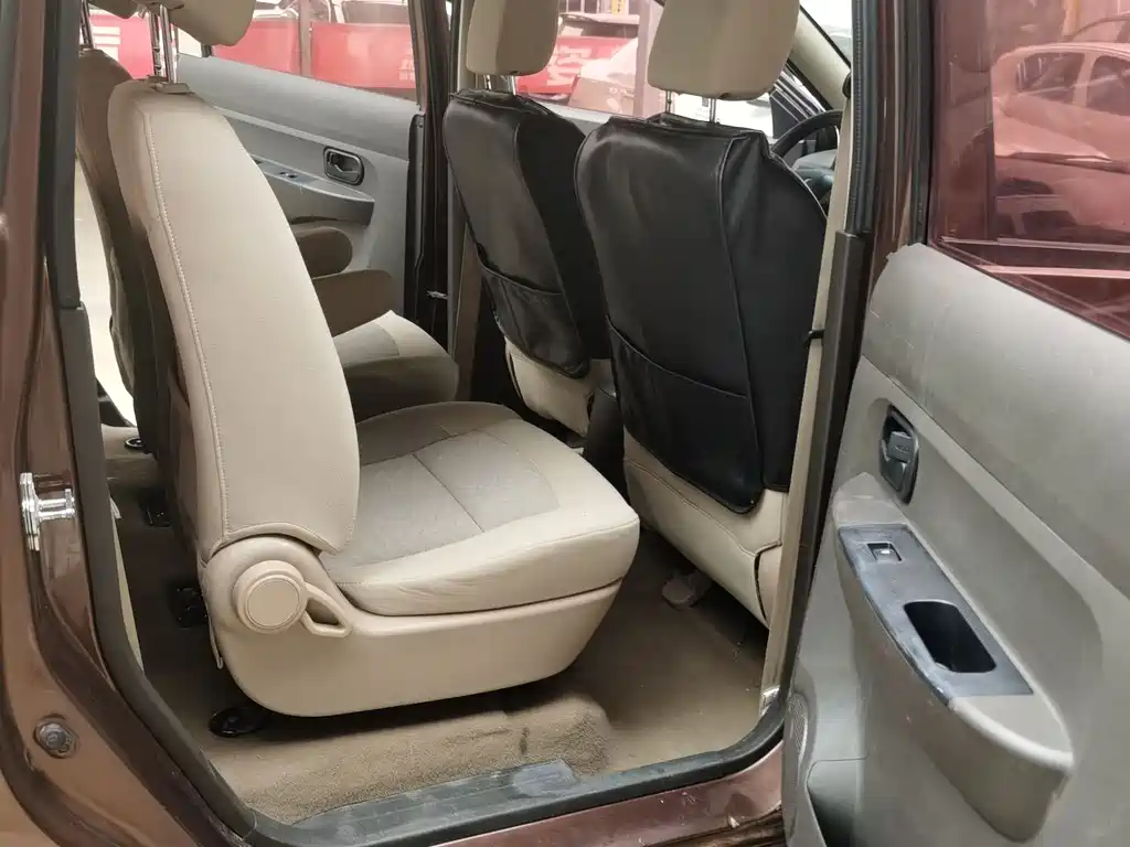 Wuling Hongguang 2018 — фото 11