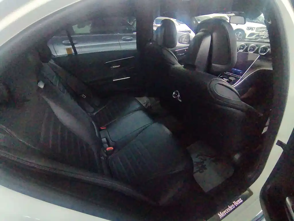 Mercedes-Benz C-Class 2022 — фото 13