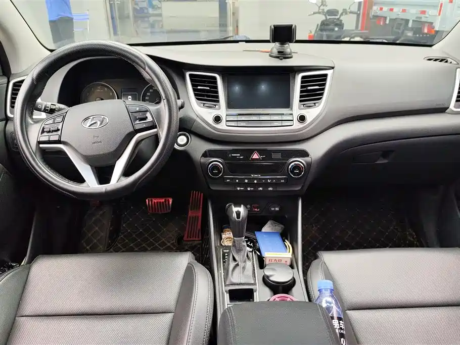 Hyundai Tucson 2016 — фото 12
