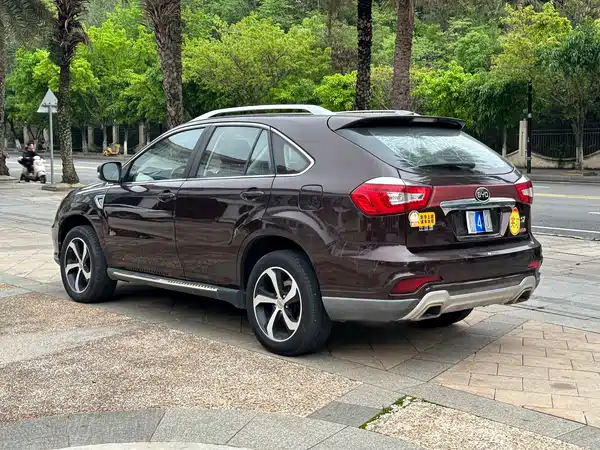 BYD S7 2015
