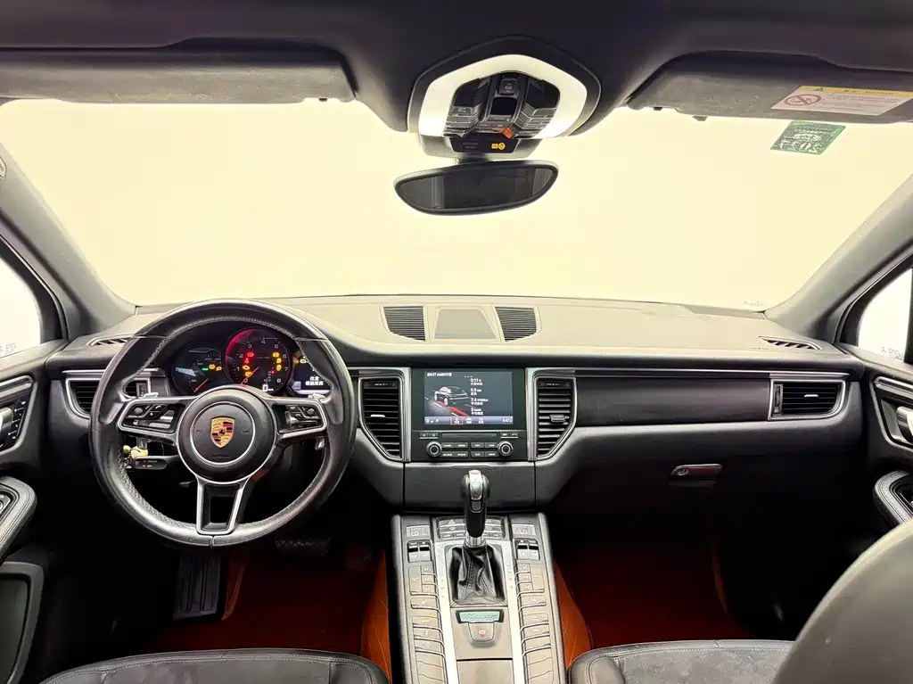 Porsche Macan 2016 — фото 11