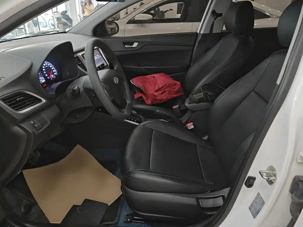 Hyundai Verna 2019 — фото 15