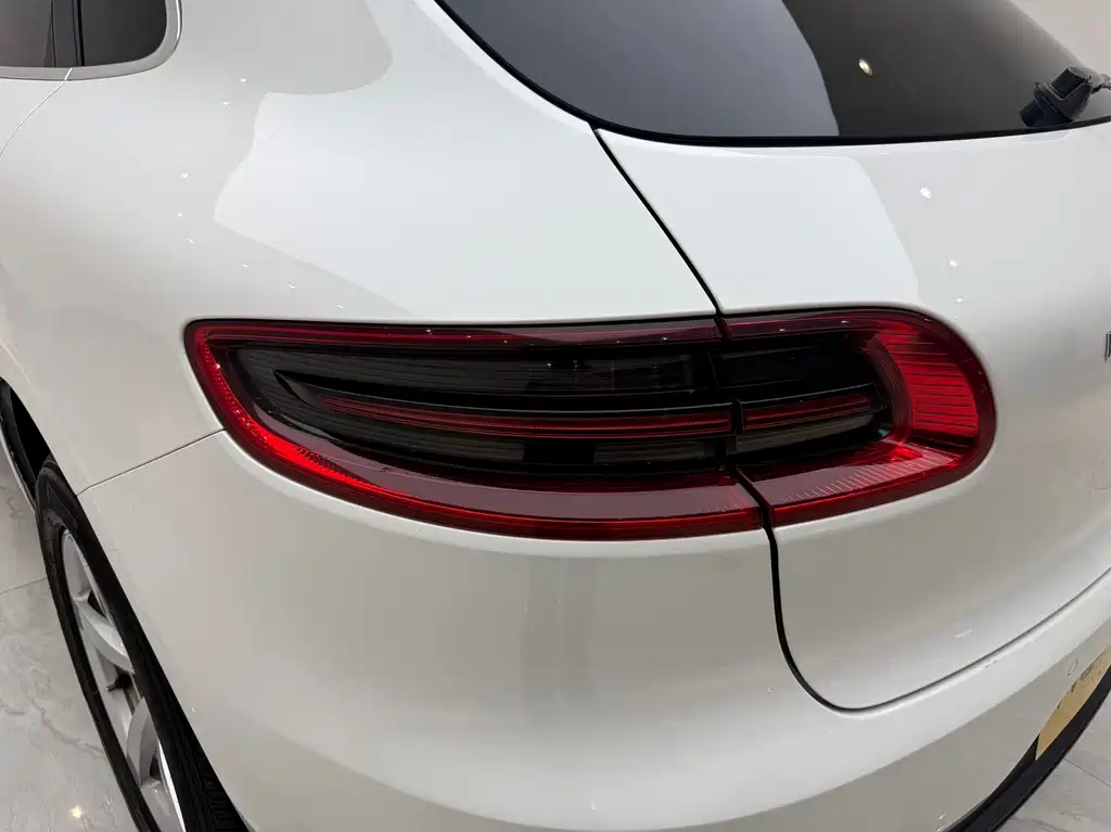 Porsche Macan 2016 — фото 18