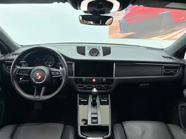 Porsche Macan 2023
