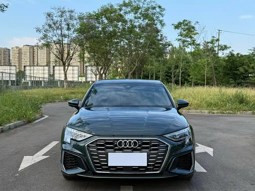 Audi A3 2023 — фото 2