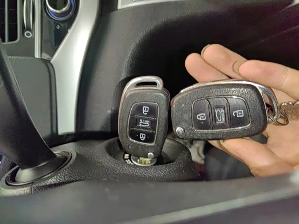 Hyundai Elantra 2019 — фото 9