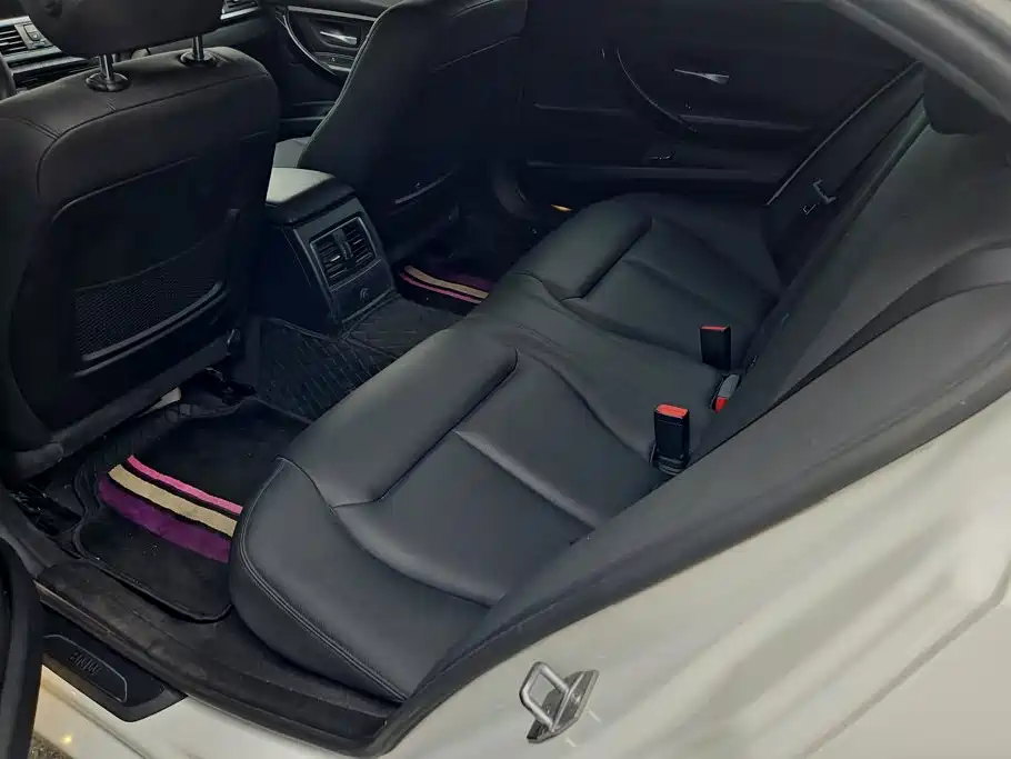 BMW 3 Series 2016 — фото 11