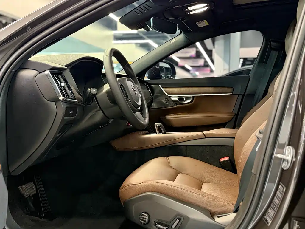 Volvo V90 2023 — фото 8