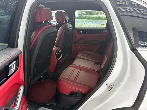 Porsche Cayenne 2020