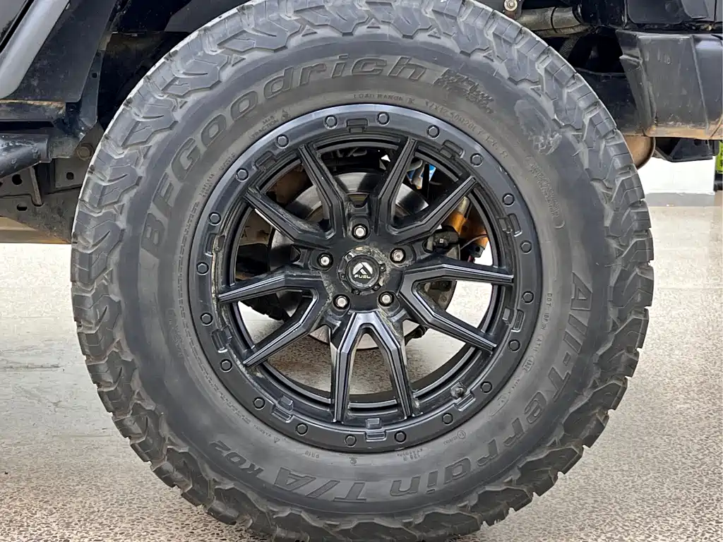 Jeep Wrangler 2019 — фото 9