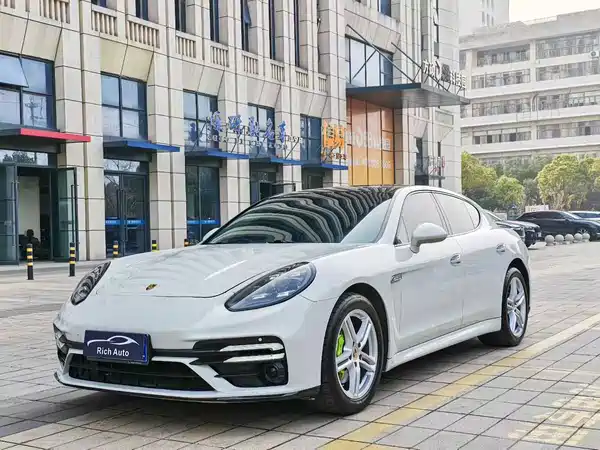 Porsche Panamera 2013