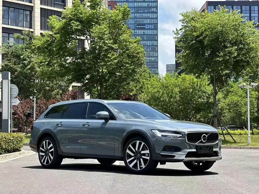 Volvo V90 2022 — фото 3