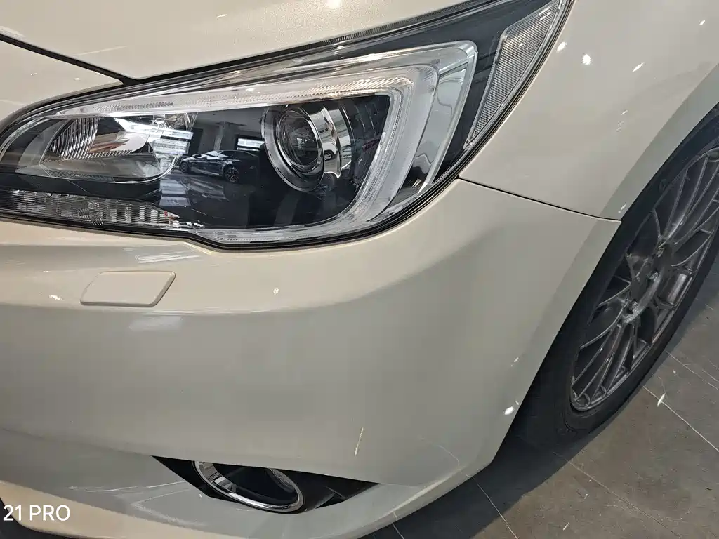 Subaru Legacy 2017 — фото 10