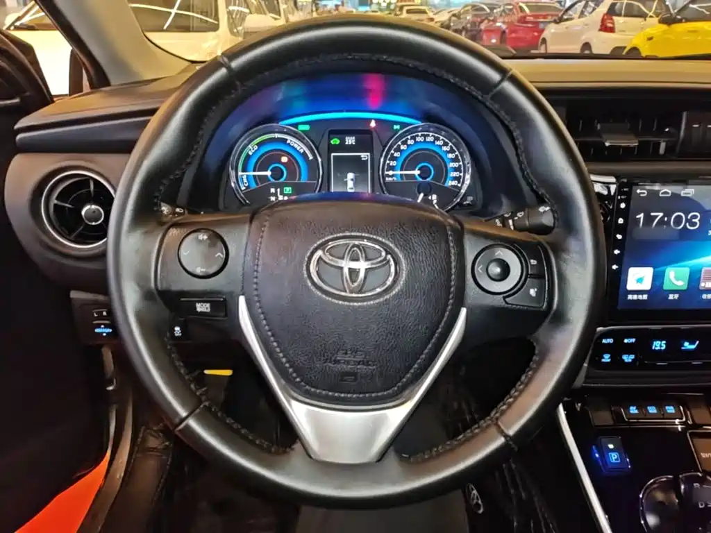 Toyota Corolla 2017 — фото 11
