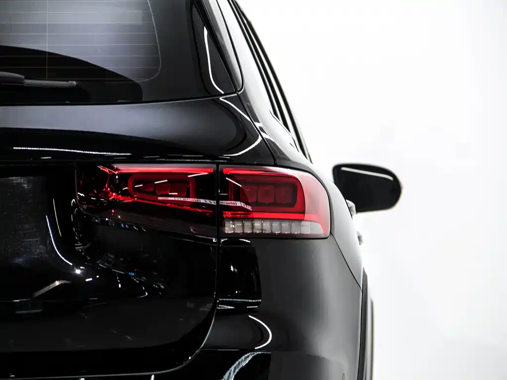 Mercedes-Benz GLB 2023 — фото 16
