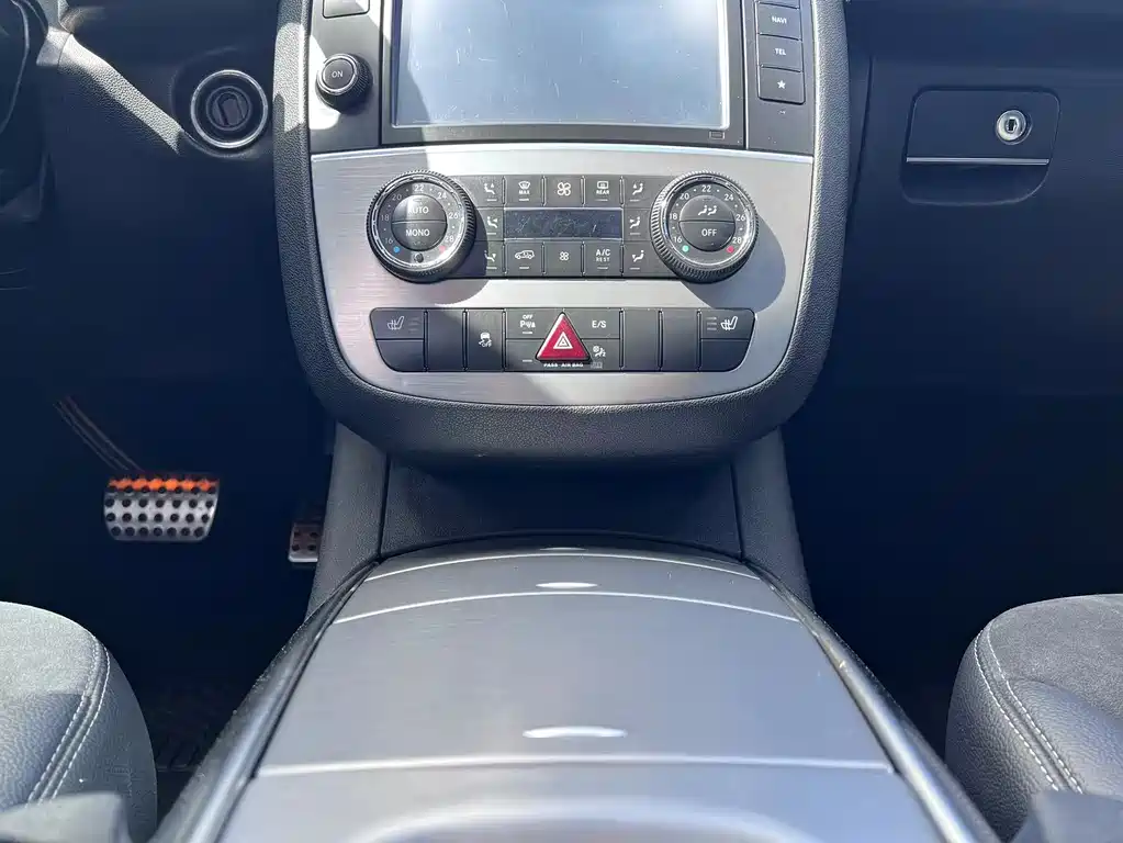 Mercedes-Benz R-Class 2015 — фото 14