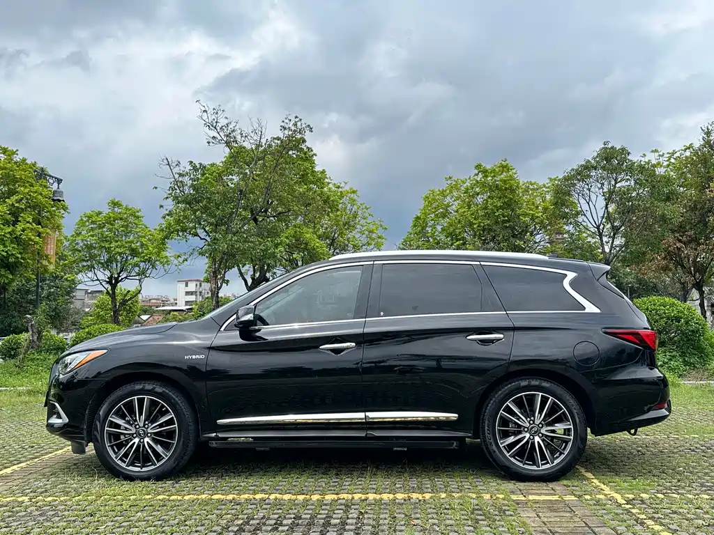 Infiniti QX60 2017 — фото 22