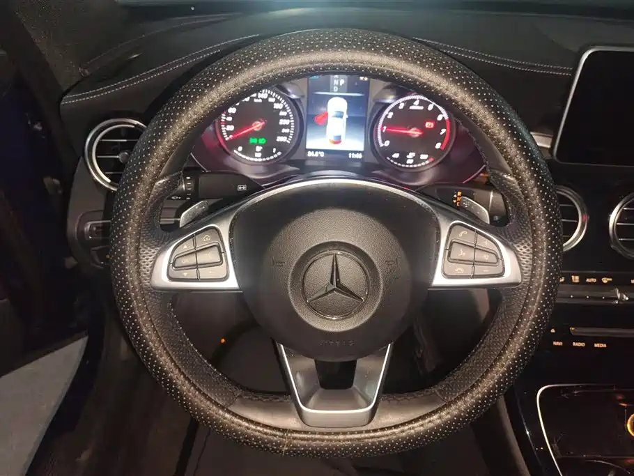 Mercedes-Benz C-Class 2018 — фото 15