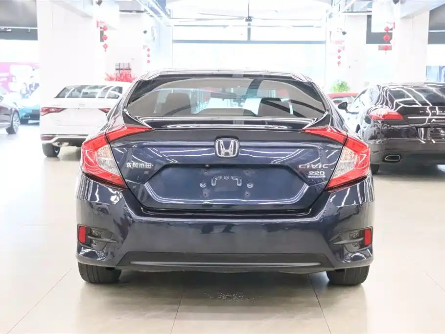 Honda Civic 2017 — фото 4