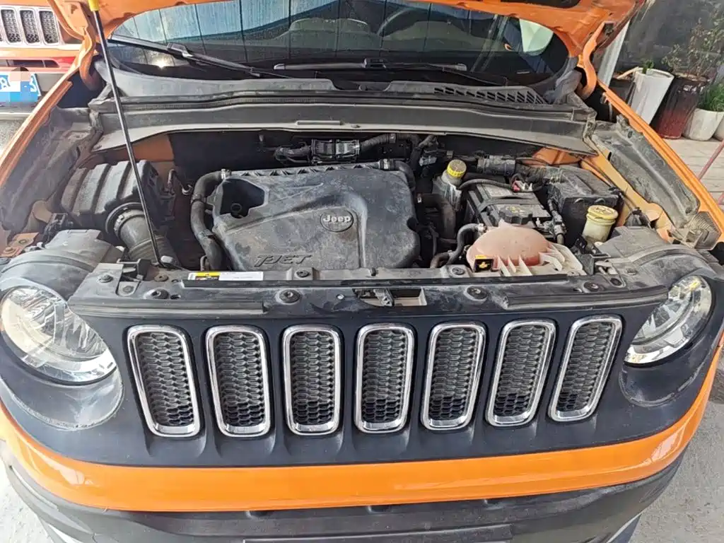 Jeep Renegade 2018 — фото 20
