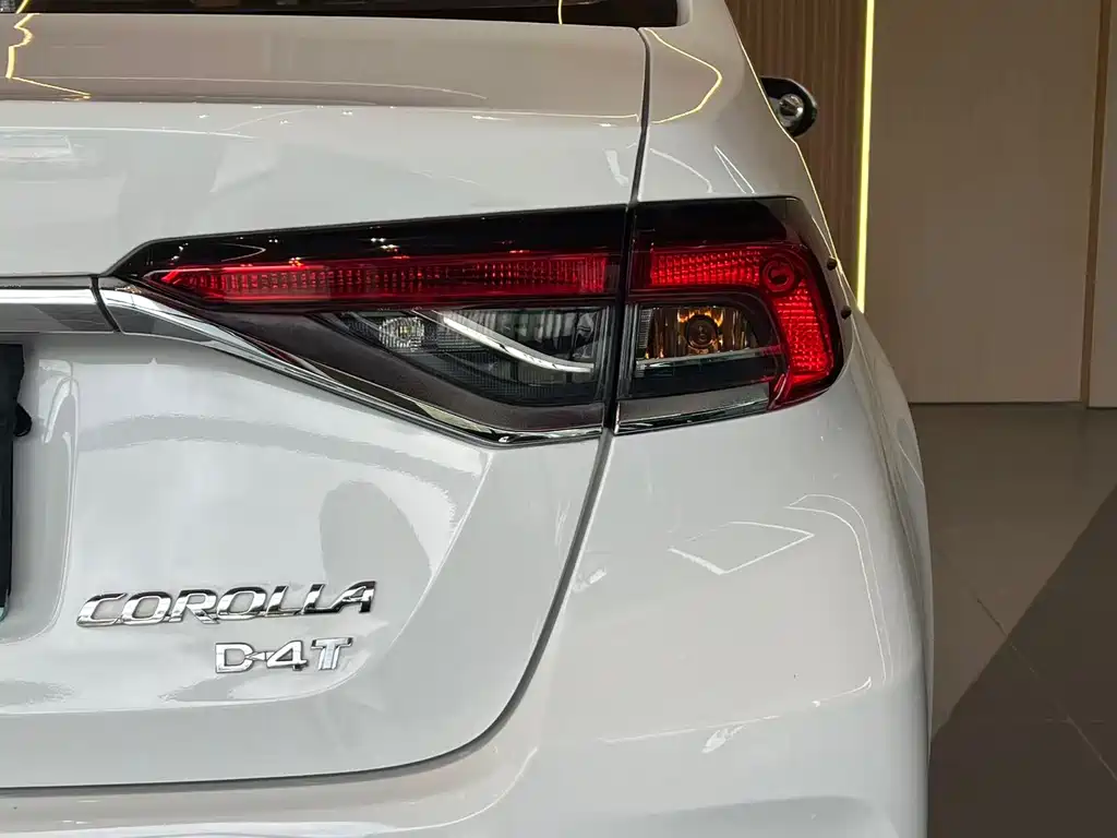 Toyota Corolla 2022 — фото 12