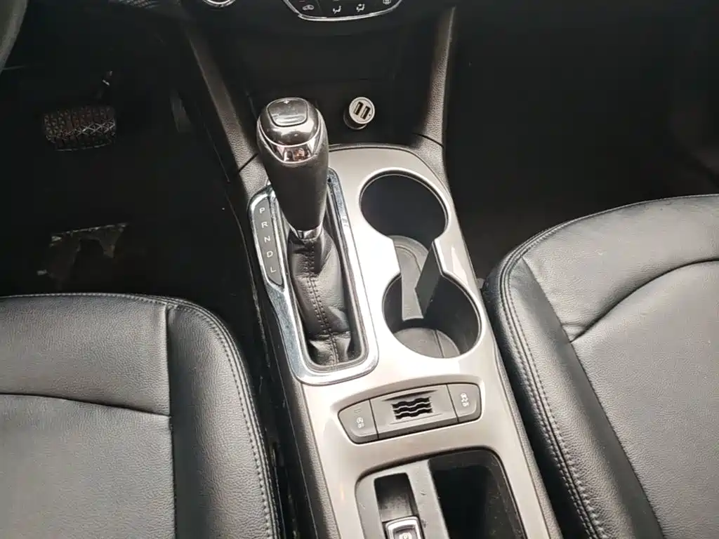 Chevrolet Cruze 2018 — фото 14