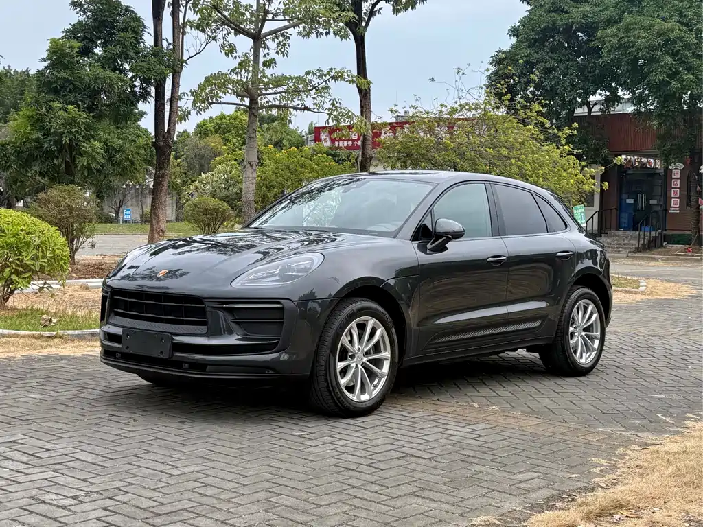 Porsche Macan 2023 — фото 1